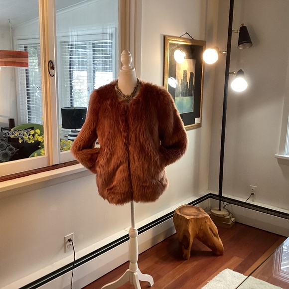 NWT forever 21 faux fur jacket BRONZE. FLUFFY MEDIUM. - Picture 1 of 14